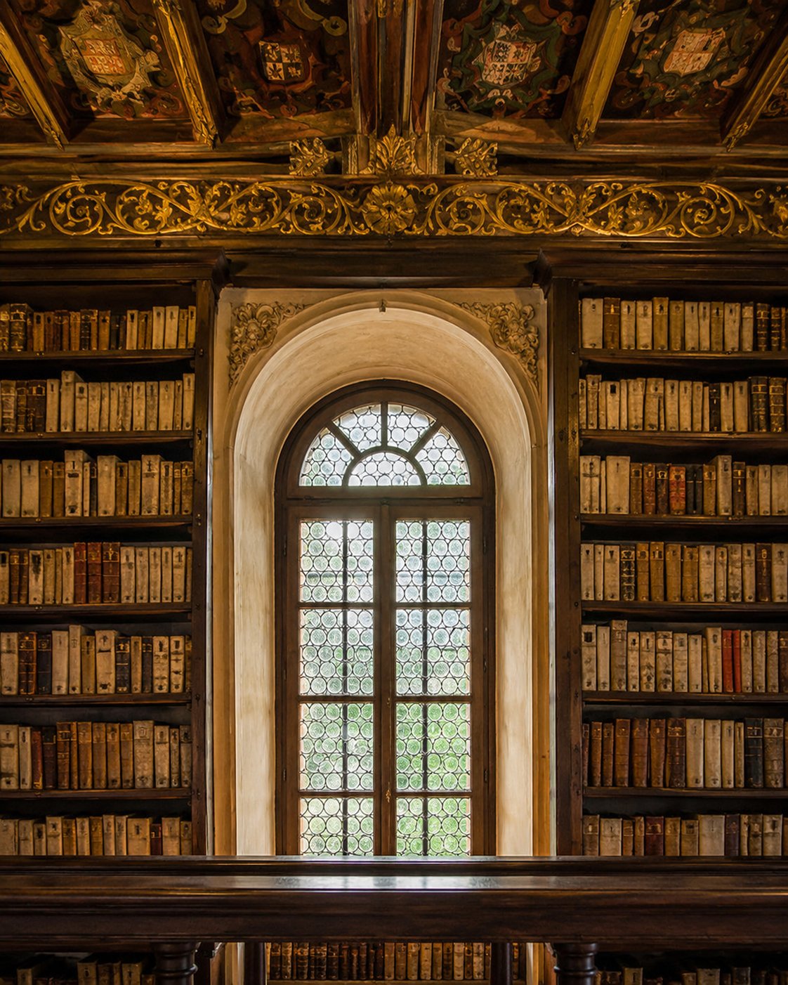 Featured image: the interior of Duke Humfrey's Library at the Bodleian in Oxford